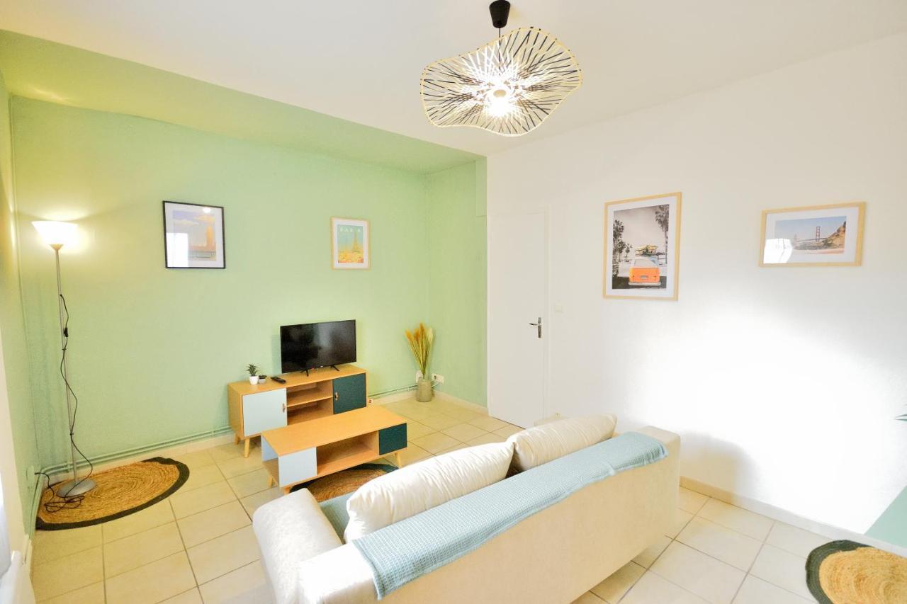 Maison Centre Ville - Terrasse Intime - Parking Prive Mont-de-Marsan Ngoại thất bức ảnh
